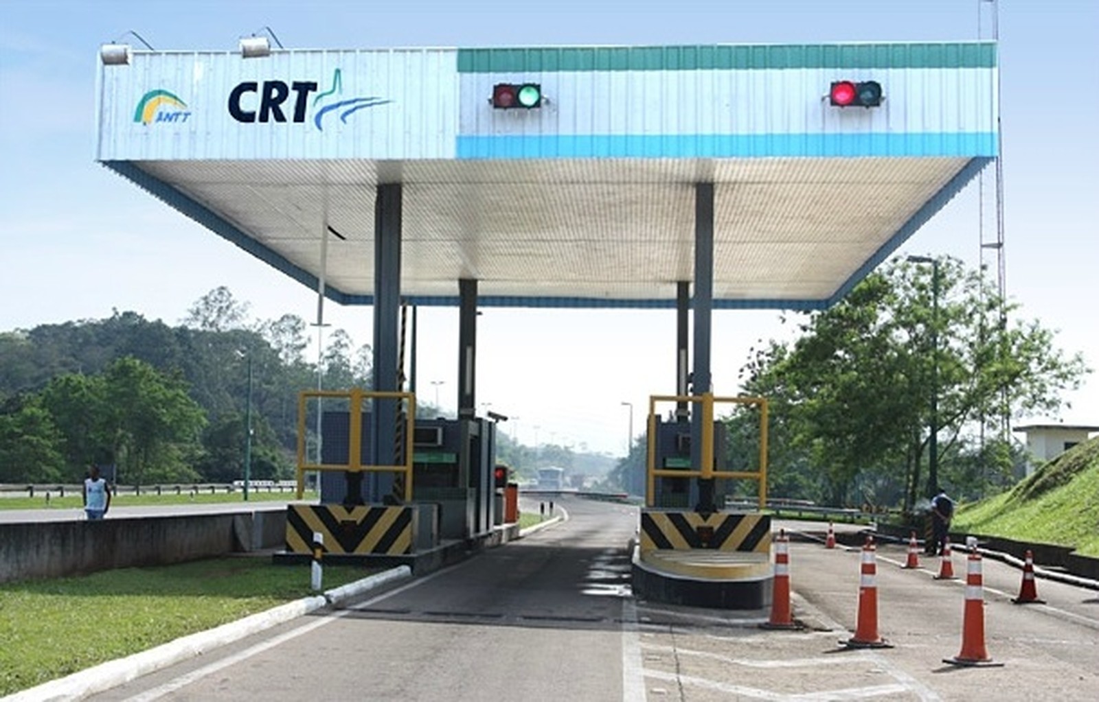 Passagem de extralarga interfere no tráfego da Serra de Teresópolis na noite desta quinta-feira