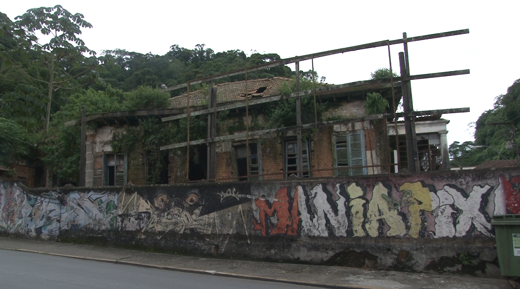 Estado de abandono: casarões de Petrópolis precisam de revitalização