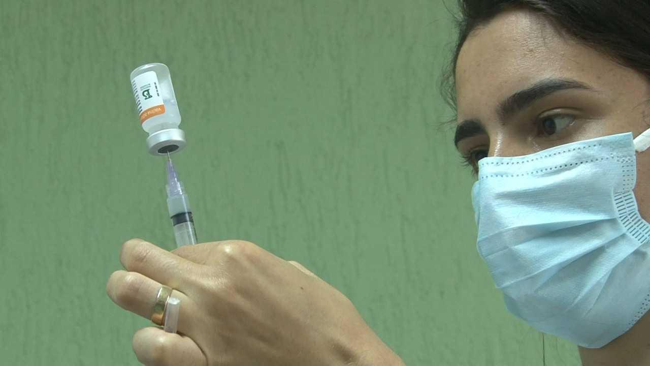 Prefeitura inicia busca ativa de adolescentes ainda não vacinados