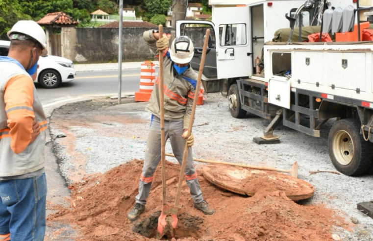 Poste é remanejado para possibilitar a nova entrada do Carangola