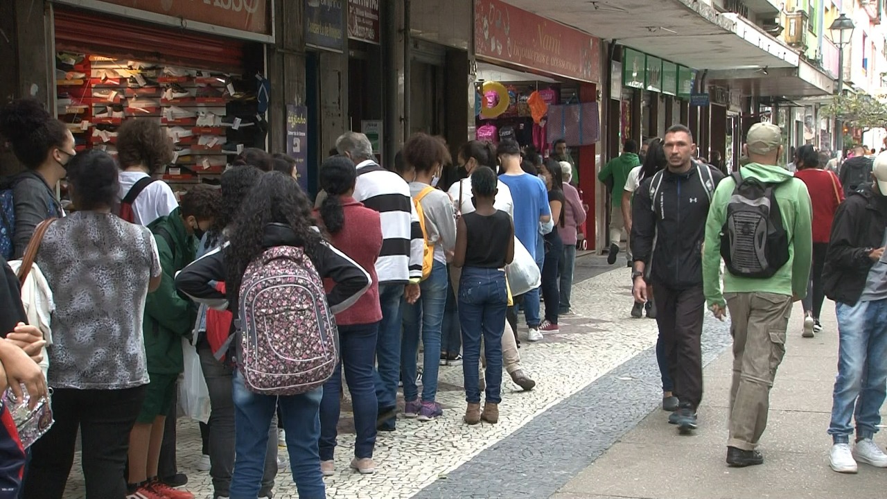 Estudantes devem ficar atentos ao prazo de renovação do cartão de gratuidade