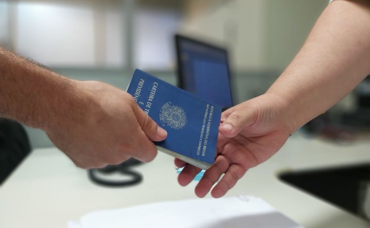 Empresas de ônibus abrem vagas de emprego em Petrópolis