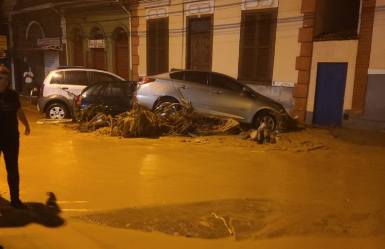 Duas crianças estão entre 41 vítimas fatais confirmadas pela Defesa Civil de Petrópolis
