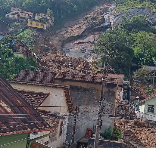 Abastecimento de água foi afetado em diversos bairros de Petrópolis