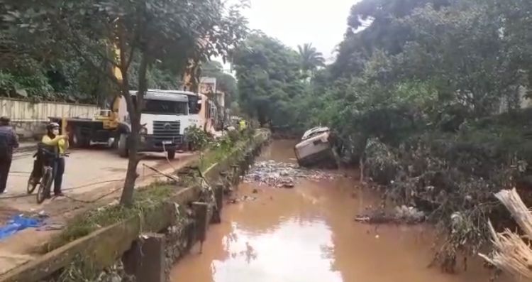 Prefeitura cria conta para receber doações para vítimas das chuvas