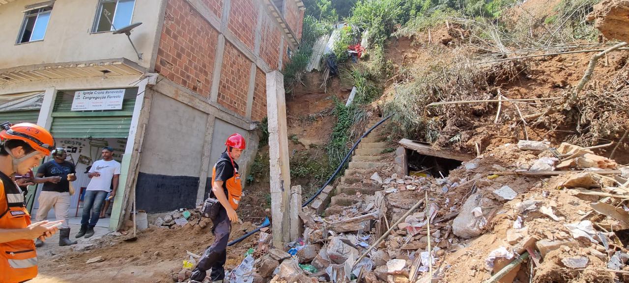Saiba quais ruas ainda estão interditadas e quais já foram liberadas em Petrópolis