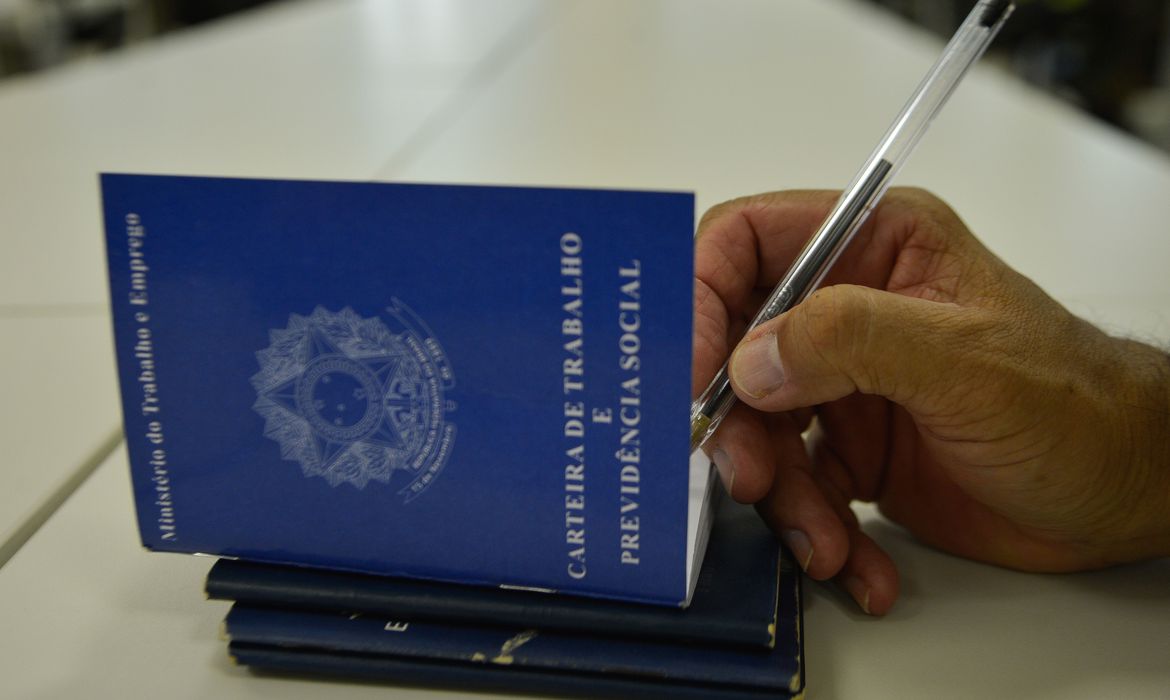 De recepcionista a médico em radiologia: veja as vagas disponíveis esta semana no Balcão de Empregos da Prefeitura de Petrópolis