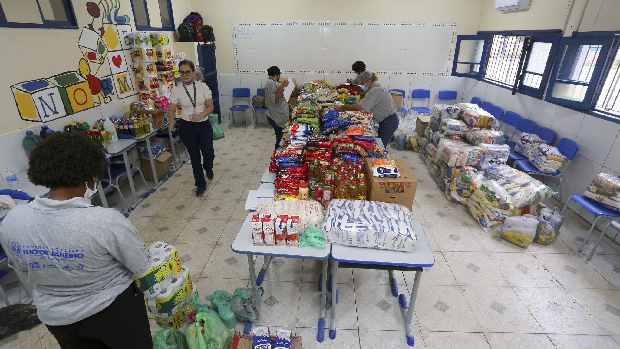 Quase 900 pessoas continuam desabrigadas em Petrópolis