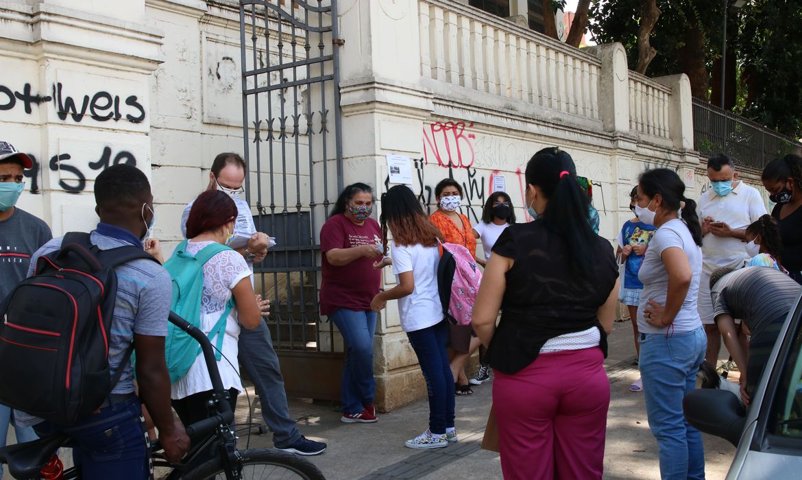 Volta às aulas: alunos da rede municipal retornam na segunda-feira