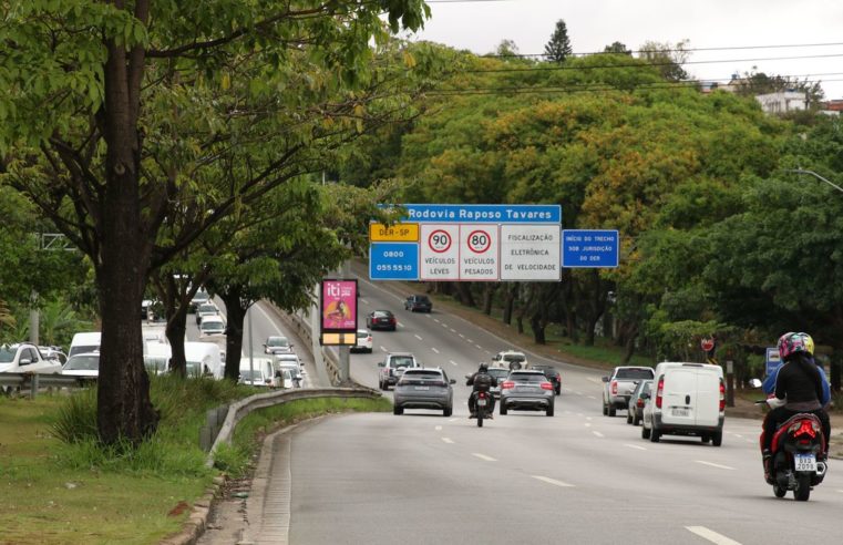 Sancionada com vetos lei que pune quem incentiva violência no trânsito