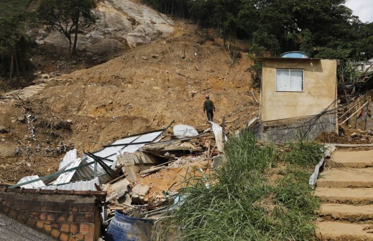 Sala de situação permanece em atividade até crise acabar em Petrópolis