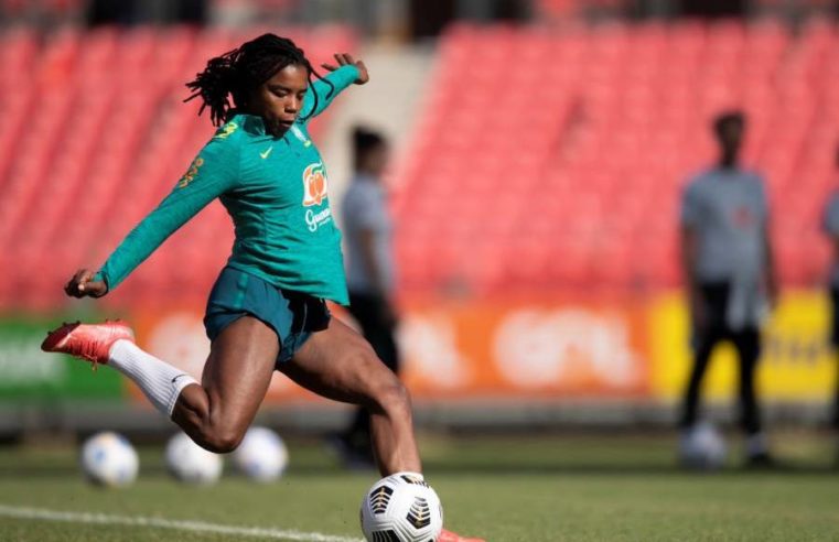 Pia convoca três jogadoras na véspera da estreia em torneio da França