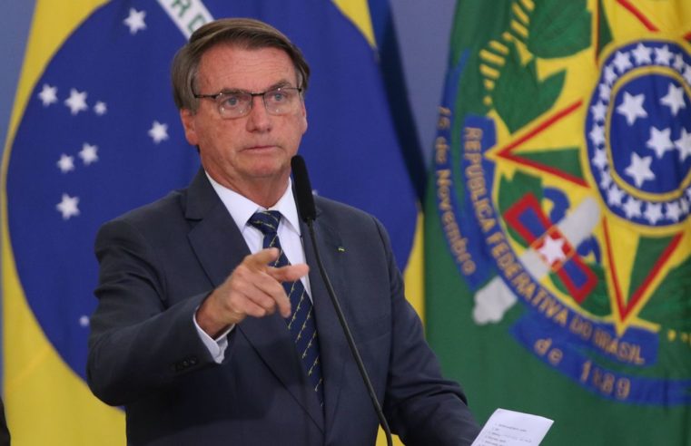 Brasil pode rebaixar pandemia de covid-19 para endemia, diz presidente