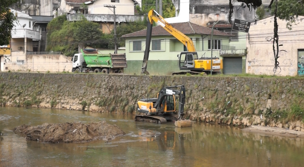 INEA inicia desassoreamento e realiza estudo sobre a macrodrenagem dos rios em Petrópolis