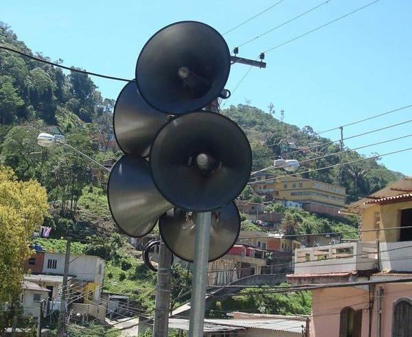 Sirenes do primeiro distrito são acionadas para alertar previsão de chuva modera a forte para as próximas horas