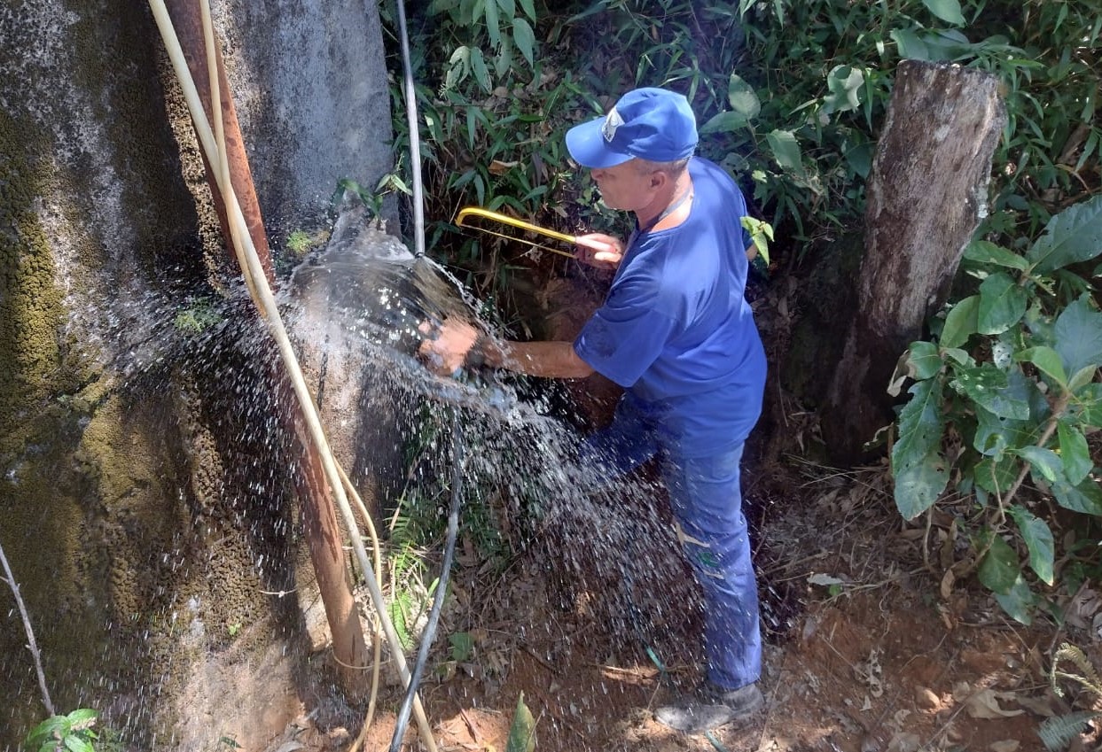 CEDAE corta gatos de água em Teresópolis
