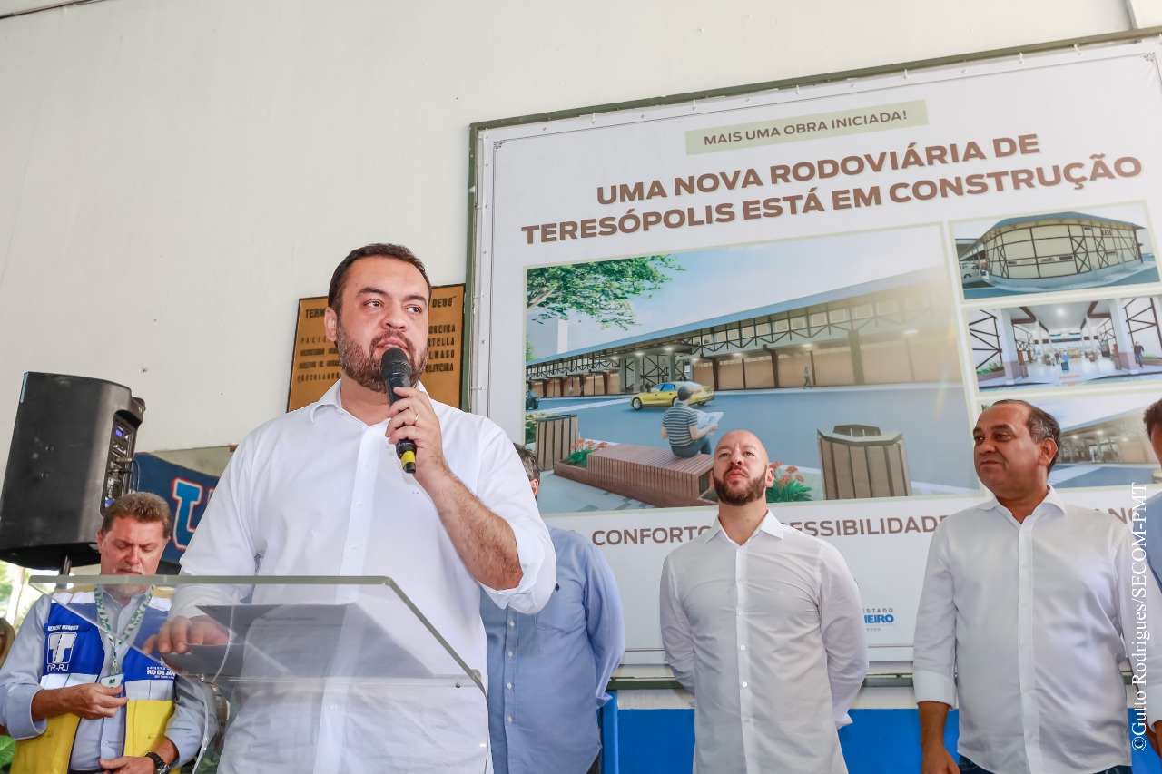 Prefeito Vinicius Claussen e Governador Cláudio Castro assinam Termo de Cooperação para Início da Obra de Reforma da Rodoviária