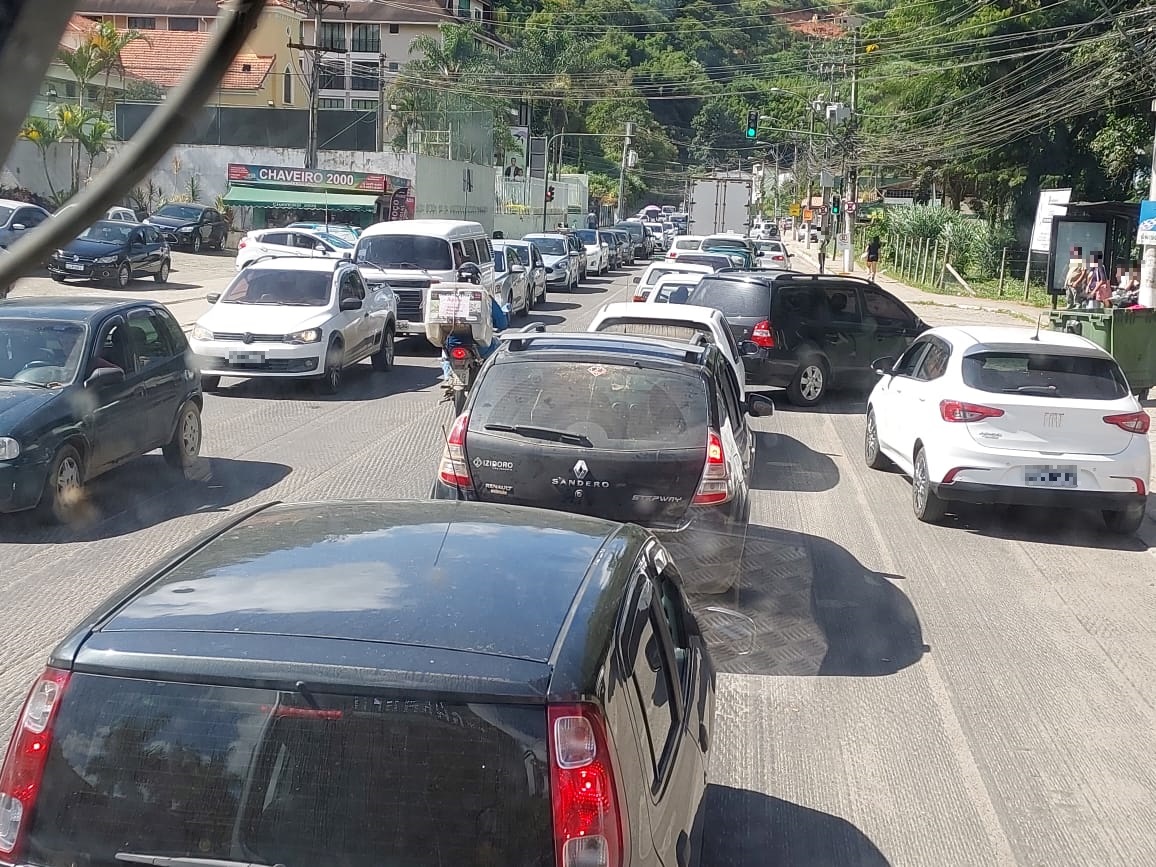 Empresas de ônibus reforçam a operação em Petrópolis
