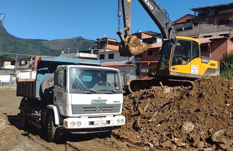 Mais de 110 mil toneladas de detritos foram retirados das ruas de Petrópolis