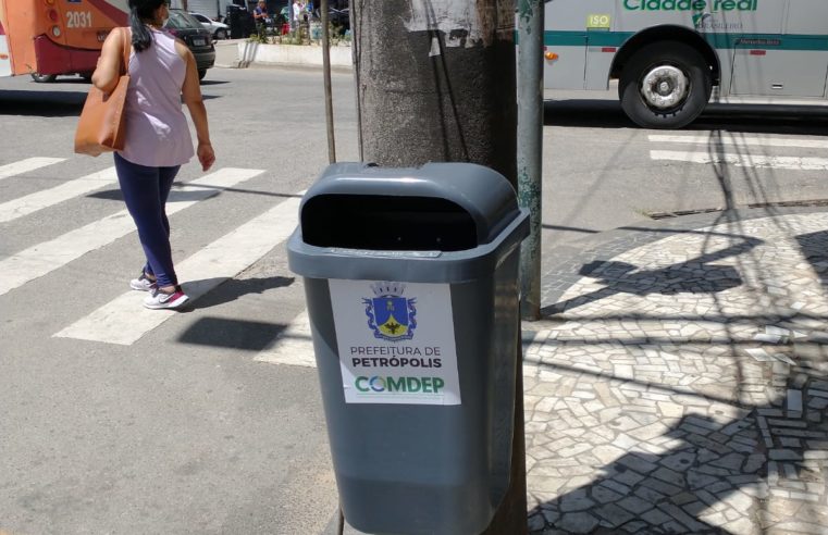 Prefeitura instala novas coletoras de lixo na cidade