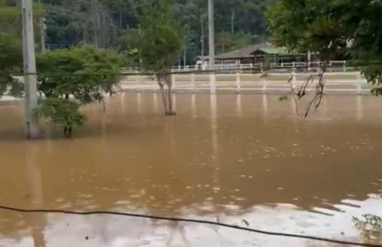 Aulas continuam suspensas em Petrópolis
