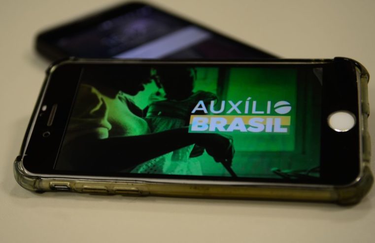Caixa paga&nbsp;Auxílio Brasil a beneficiários com NIS final 3