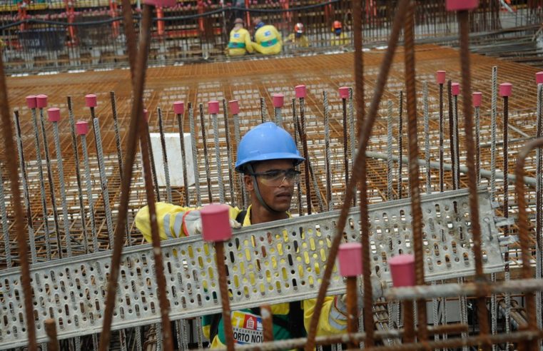 Inflação da construção cai para 0,56% em fevereiro, diz IBGE