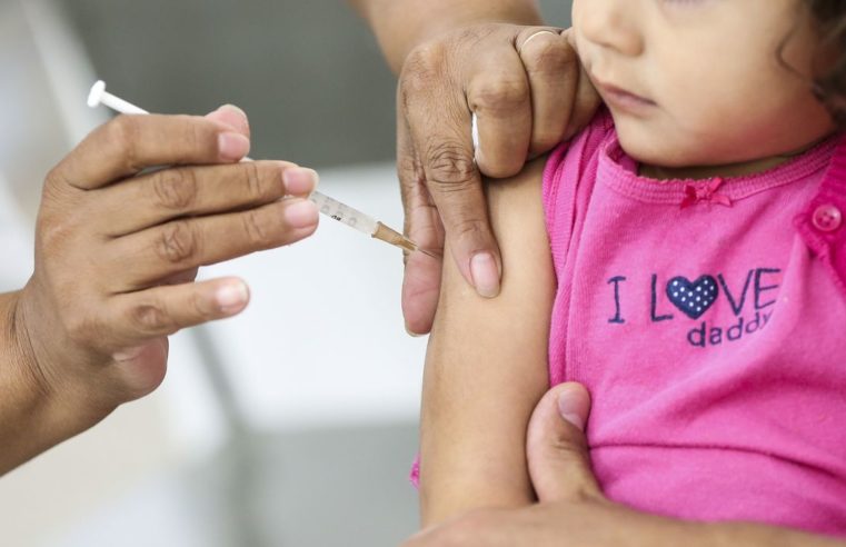 Vacinação de crianças contra sarampo e influenza começa em 4 de abril