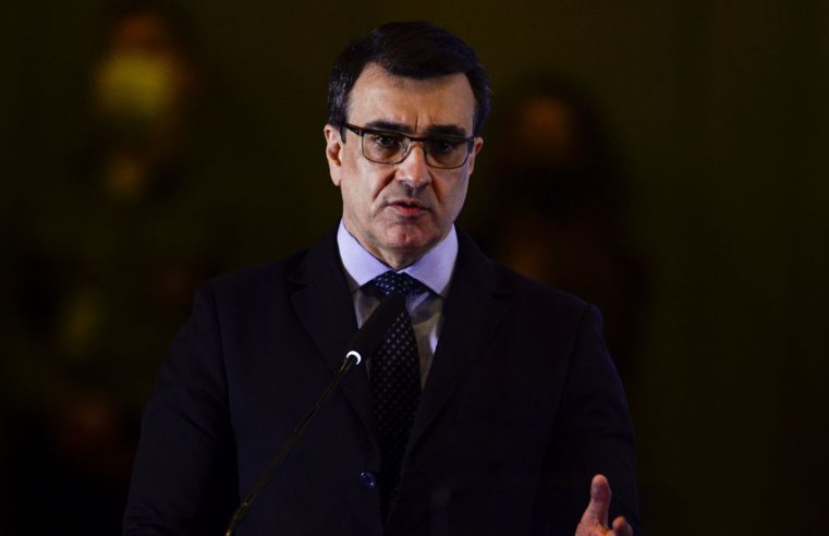 Governo vai recorrer a voos comerciais para repatriar brasileiros