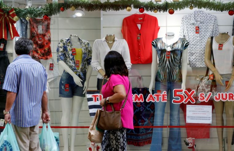 Intenção de consumo das famílias cresce pelo quarto mês