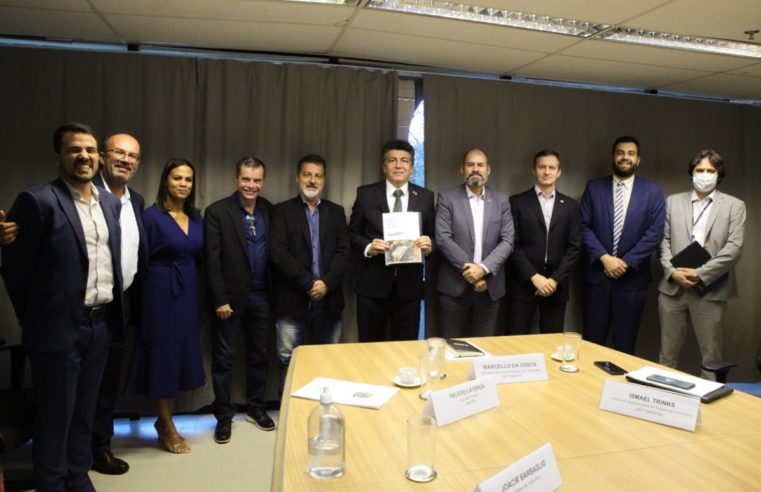 Prefeito Joa vai a Brasília em busca do fortalecimento do setor ferroviário em Três Rios