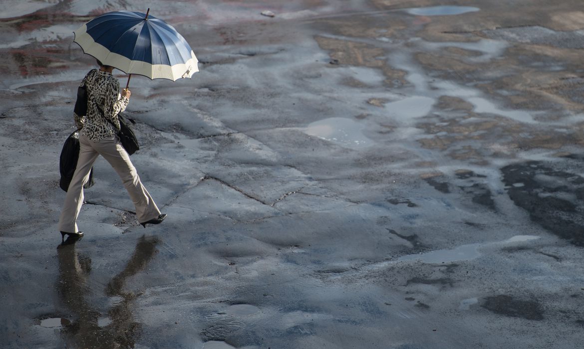 Frente fria pode provocar chuva no município a partir desta terça (12)