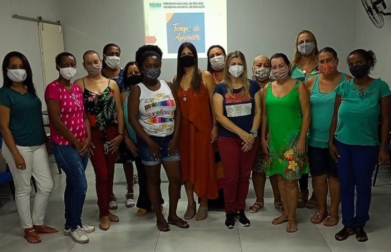Tempo de aprender: assistentes de alfabetização passam por capacitação e escolhem unidades de atuação