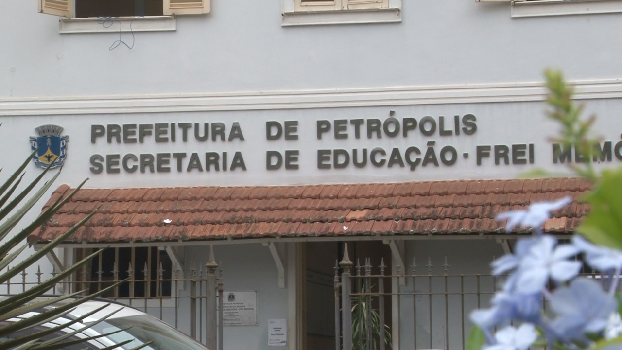 Prefeitura vai contratar profissionais da educação de forma emergencial para suprir carência nas escolas