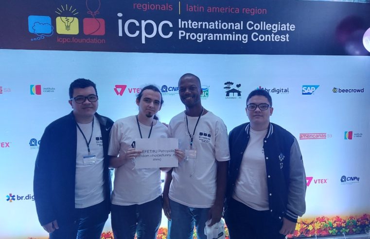 Alunos do Cefet/RJ Petrópolis participam da final nacional da Maratona de Programação e vencem competição paralela de hardware