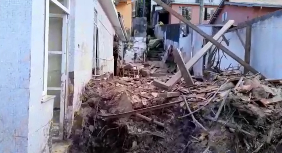 Mais de 250 toneladas de rocha são removidas do Alto da Serra e Chácara Flora