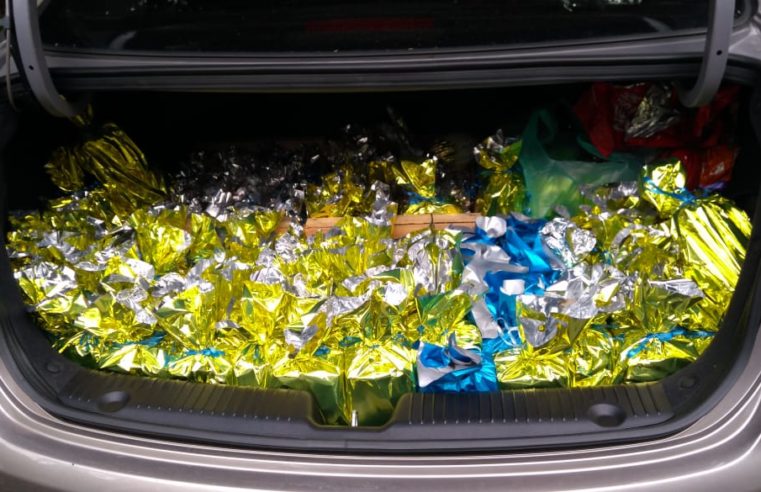 Estácio Friburgo realiza a entrega de mais de 400 chocolates para a APAE