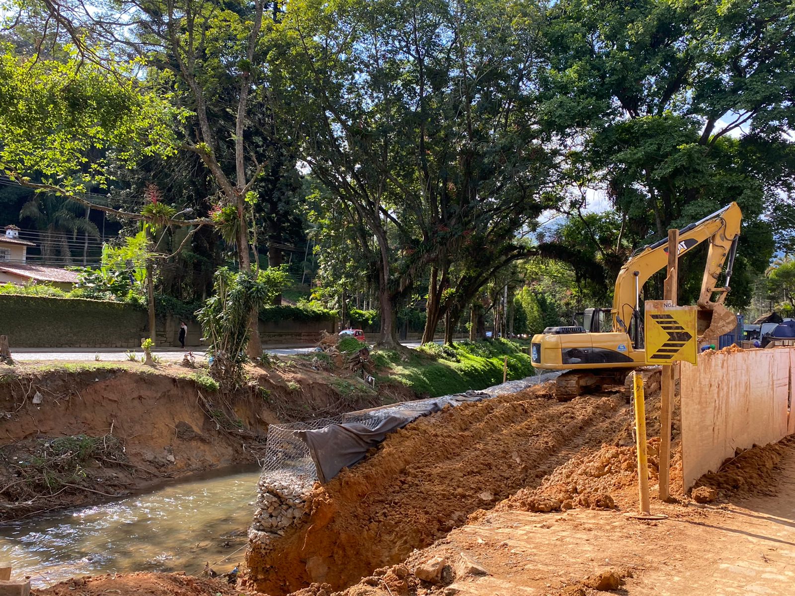 Quarenta obras ainda estão em andamento em Petrópolis. Prefeitura afirma que 1.900 contratos de alugueis sociais foram firmados