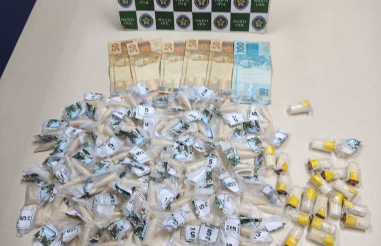 Homens são presos por tráfico de drogas na Comunidade da Glória