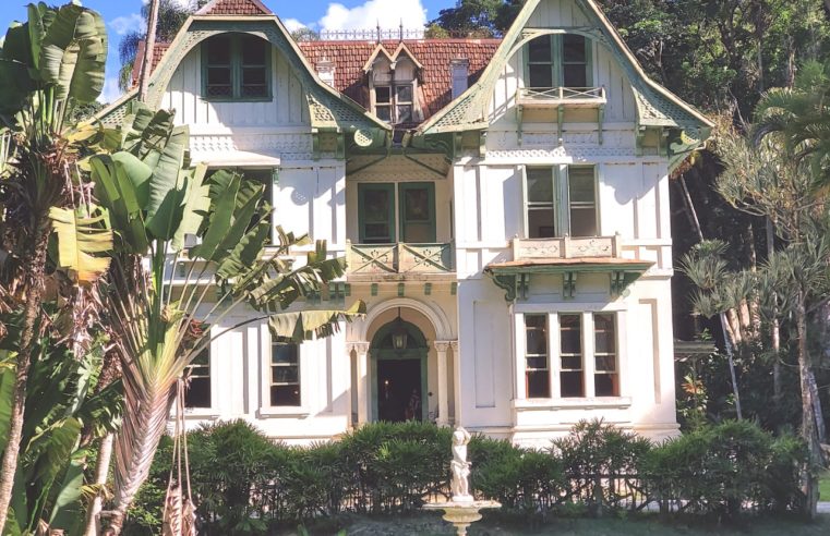 Casa de Petrópolis recebe lançamento dos livros ‘Os Magadaes’ e ‘Matrioska de Chita’, na primeira edição do Encontro das Palavras