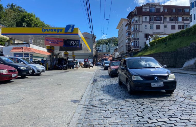 Petrópolis está entre as cinco cidades do estado com a gasolina mais cara. Dados são da Agência Nacional do Petróleo