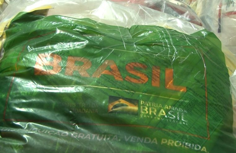 Prefeitura busca cestas básicas doadas pelo Ministério da Cidadania que estavam há um mês em Mesquita, e delega distribuição a terceiros
