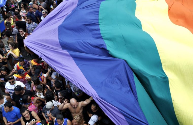 IBGE divulga 1º levantamento sobre homossexuais e bissexuais no Brasil