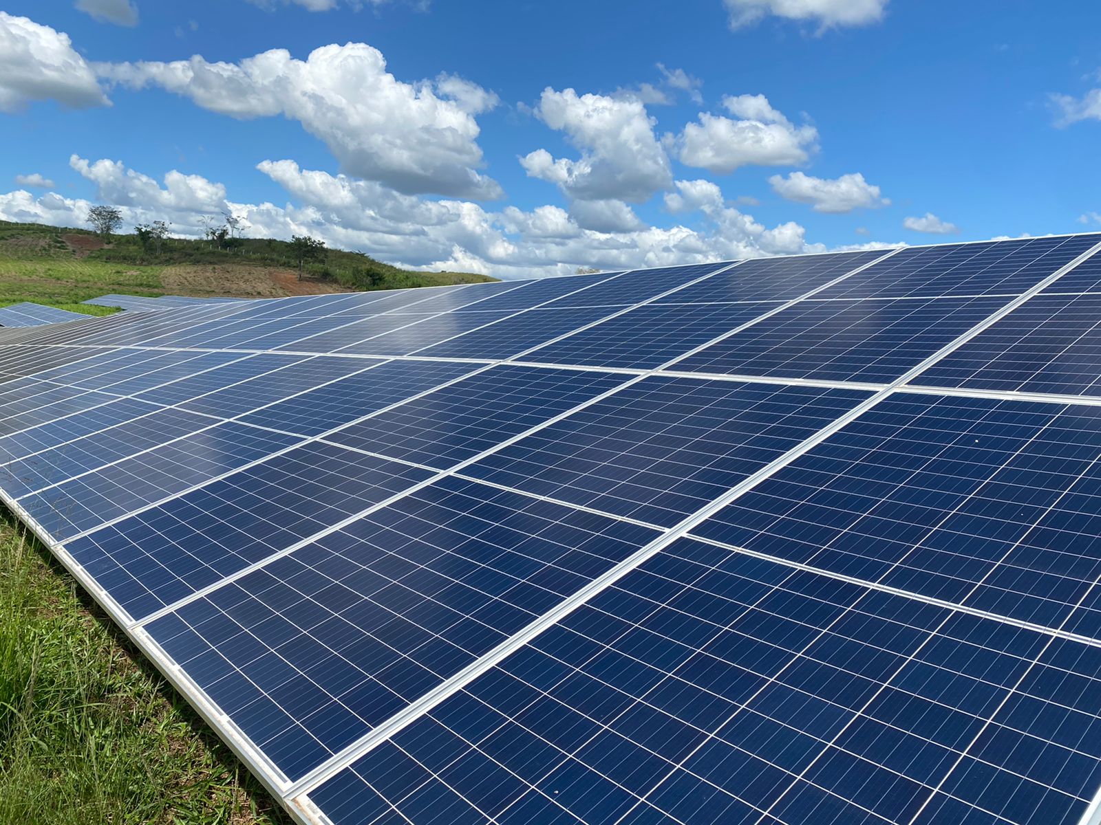 Governo do Estado apresenta mapa da produção de energia solar no Rio a representantes do setor