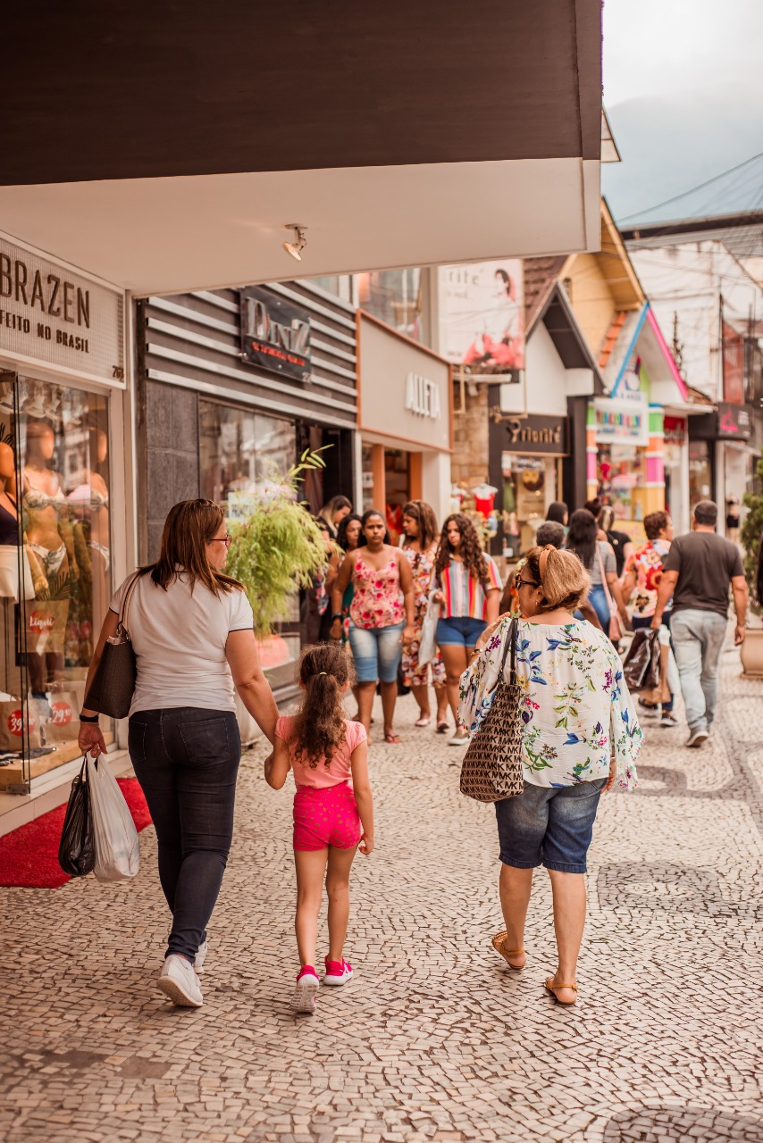 Associação da Rua Teresa espera aumento de até 20% nas vendas para o Dia das Mães