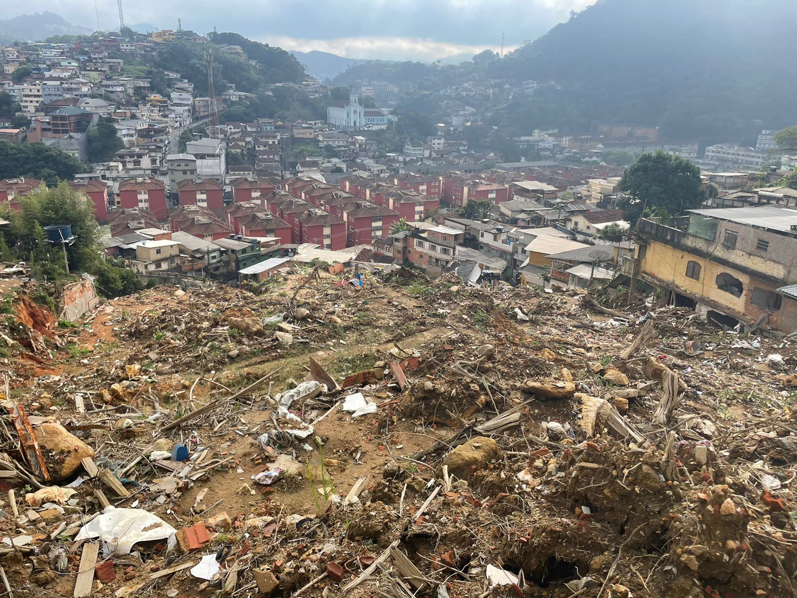 Prefeitura paga compensação financeira a 20 famílias do Lote 4 do Morro da OficinaAo todo, 186 famílias já foram pagas