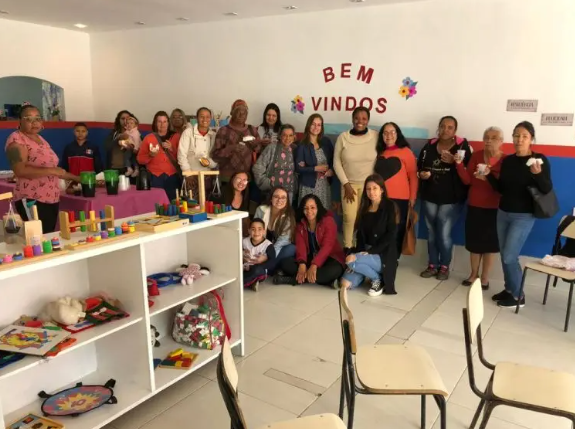 CRAS Bonsucesso promove atividades do Maio Laranja na sede da unidade e na Escola Municipal Francisco Maria Dállia