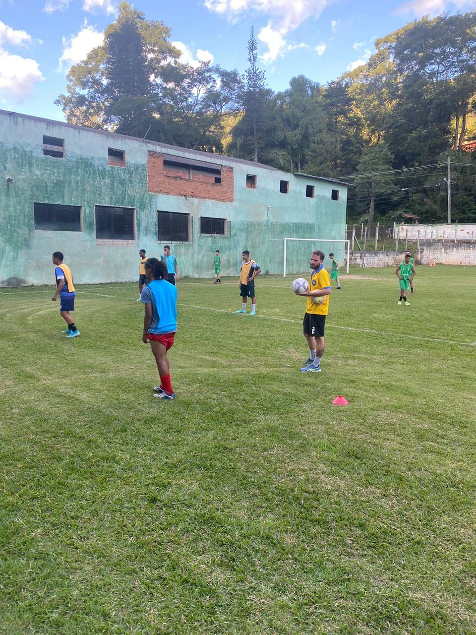Seleção petropolitana sub-17 inicia treinamentos visando o Campeonato Estadual