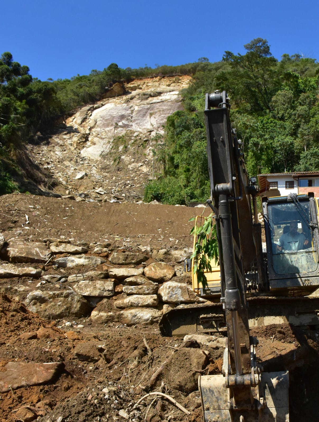 Novos serviços, em bairros de Petrópolis afetados pelas chuvas, são anunciados