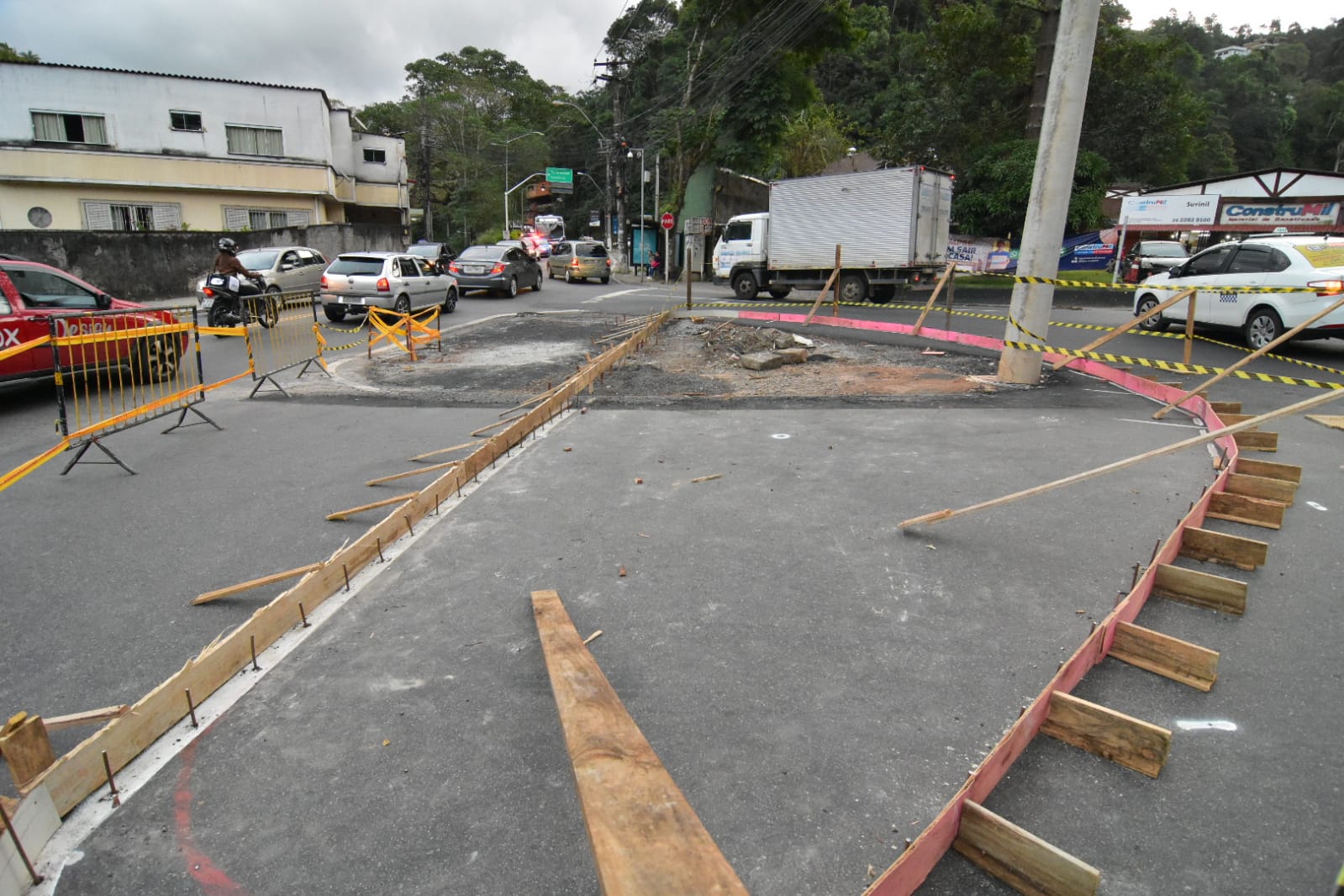 Entrada do Carangola: obras devem ser concluídas ainda neste mês